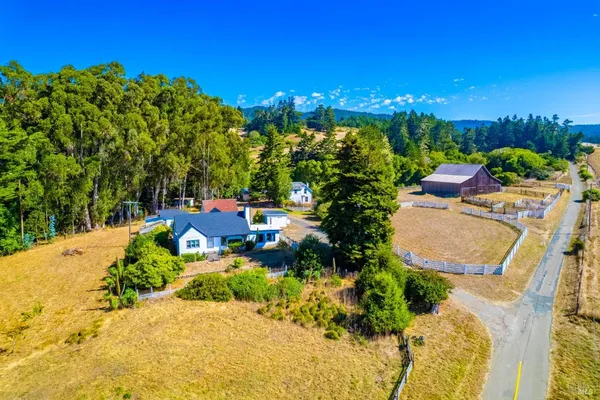 $3,250,000 | 43500 Crispin Road, Manchester, CA 95459
