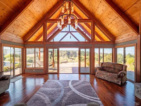 $3,250,000 | 43500 Crispin Road, Manchester, CA 95459