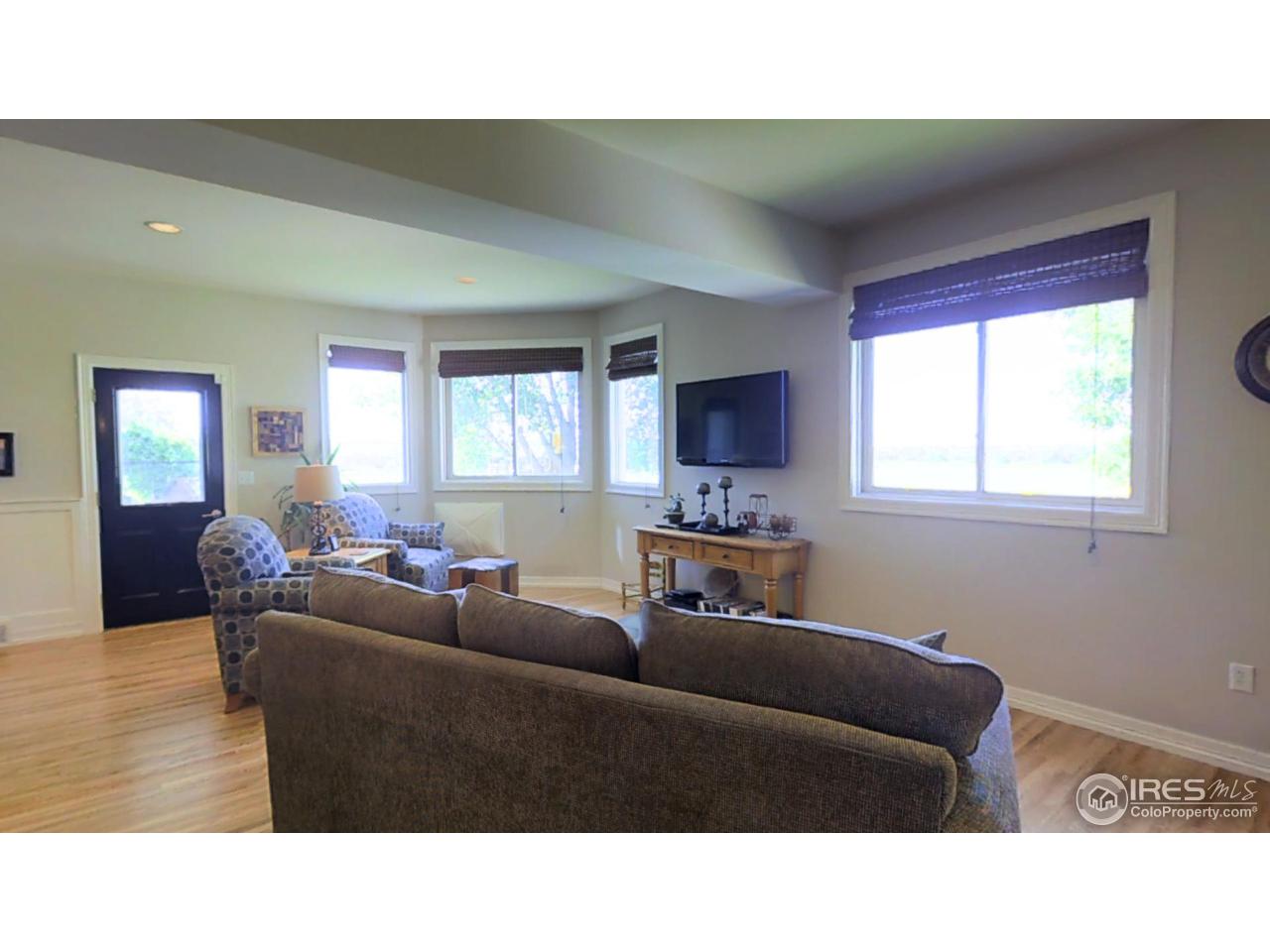 9745 Isabelle Road Lafayette, CO 80026 - Photo 9 of 37