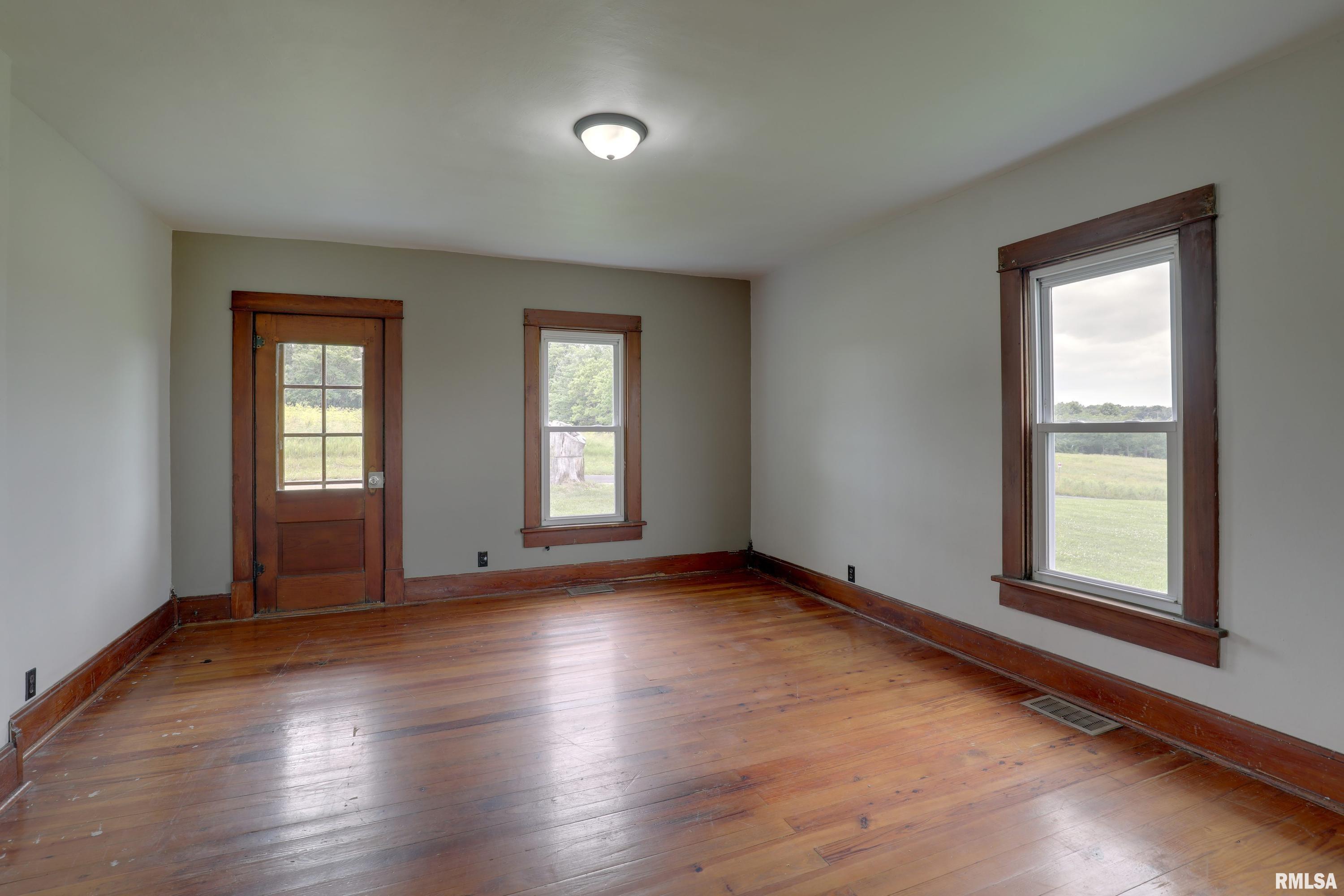 321 North Co Road 1200 Sutter, IL 62373 - Photo 16 of 63