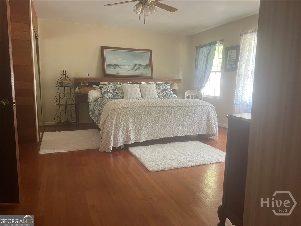 1470 Dunn Road Cumming, GA 30040 - Photo 11 of 17 Large master bedroom