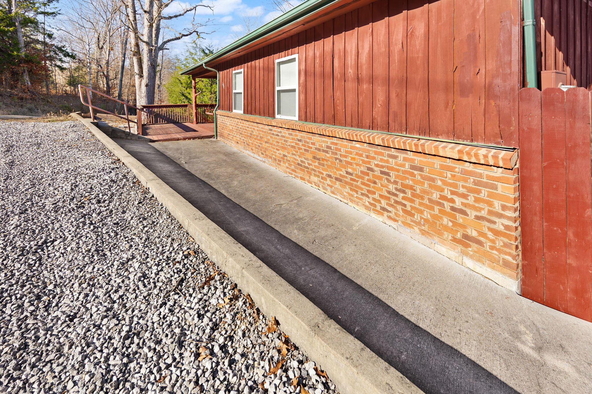 1310 R.L Colyer Road Somerset, KY 42501 - Photo 42 of 61 Front Entrance Ramp