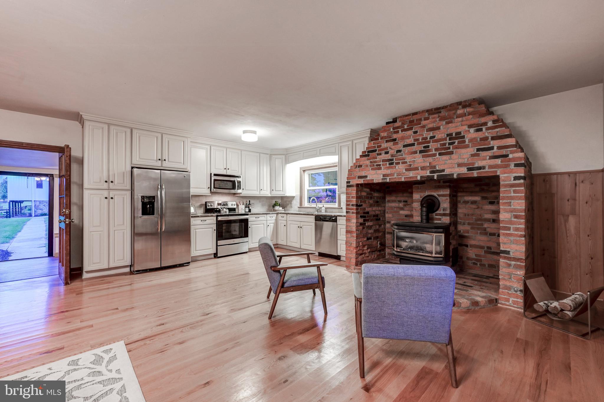 1384 Bon-Ox Road Gettysburg, PA 17325 - Photo 23 of 100 Gleaming Hardwoods