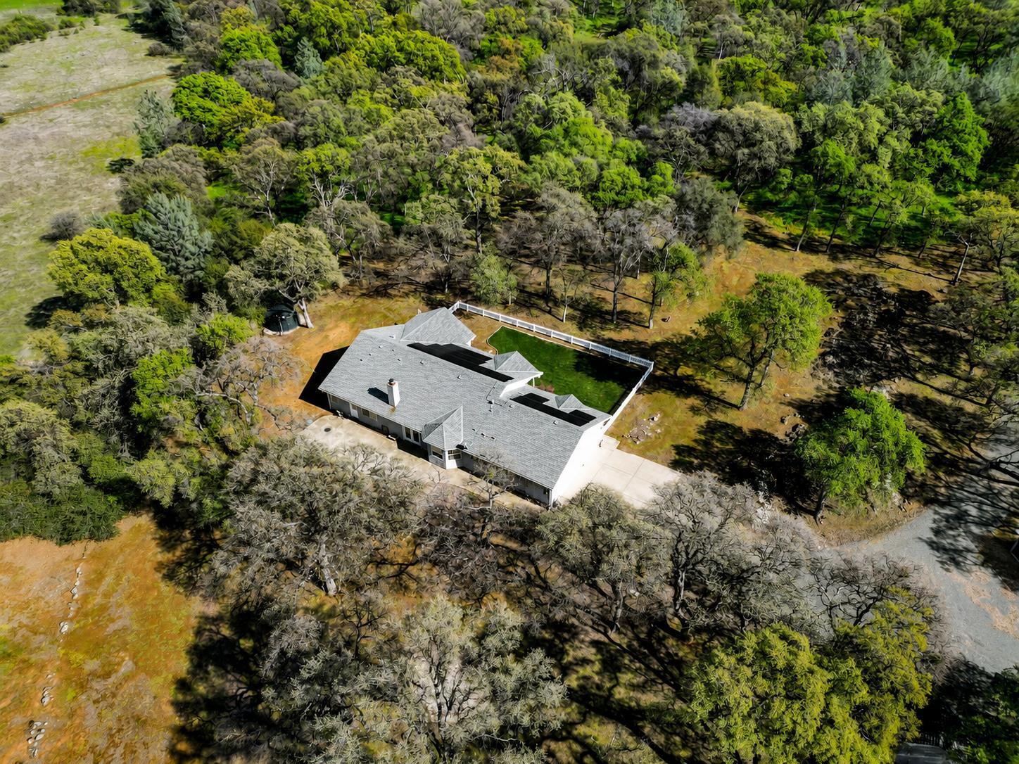 19890 Perimeter Road Grass Valley, CA 95949 - Photo 3 of 95