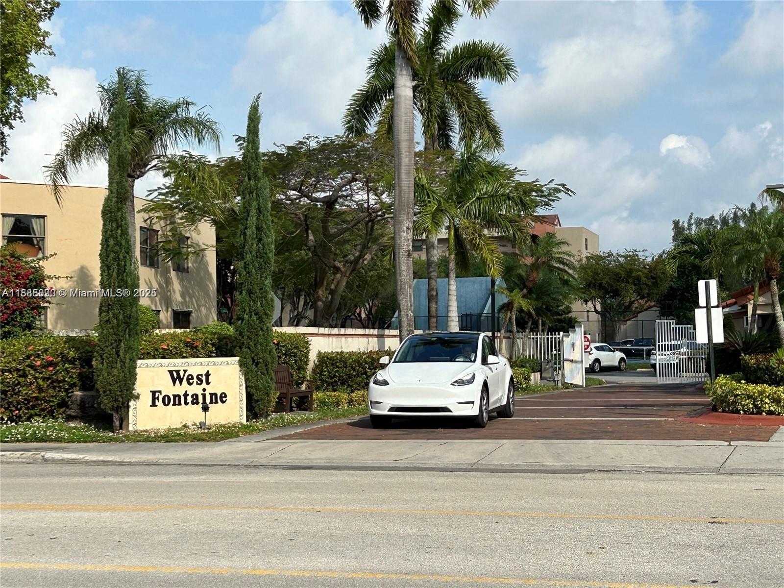 10245 Northwest 9th St Circle, Unit 1119 Miami, FL 33172 - Photo 1 of 18