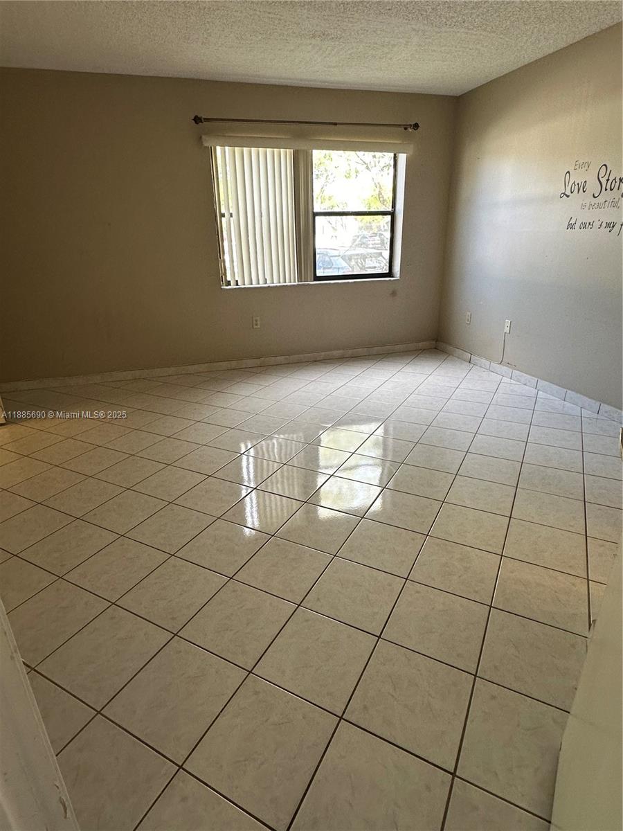 10245 Northwest 9th St Circle, Unit 1119 Miami, FL 33172 - Photo 11 of 18