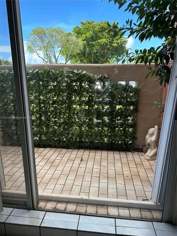 $2,400 | 10245 Northwest 9th St Circle, Unit 1119, Miami, FL 33172