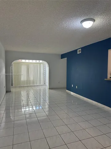 $2,400 | 10245 Northwest 9th St Circle, Unit 1119, Miami, FL 33172