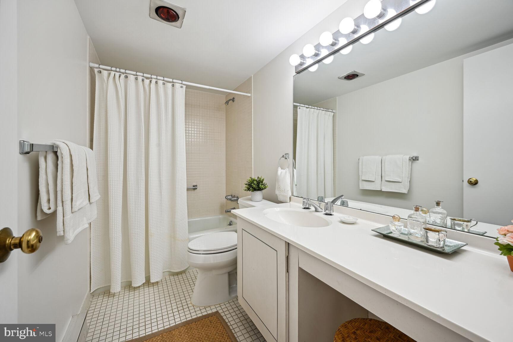 4620 North Park Avenue, Unit 504E Chevy Chase, MD 20815 - Photo 18 of 31 Bathroom