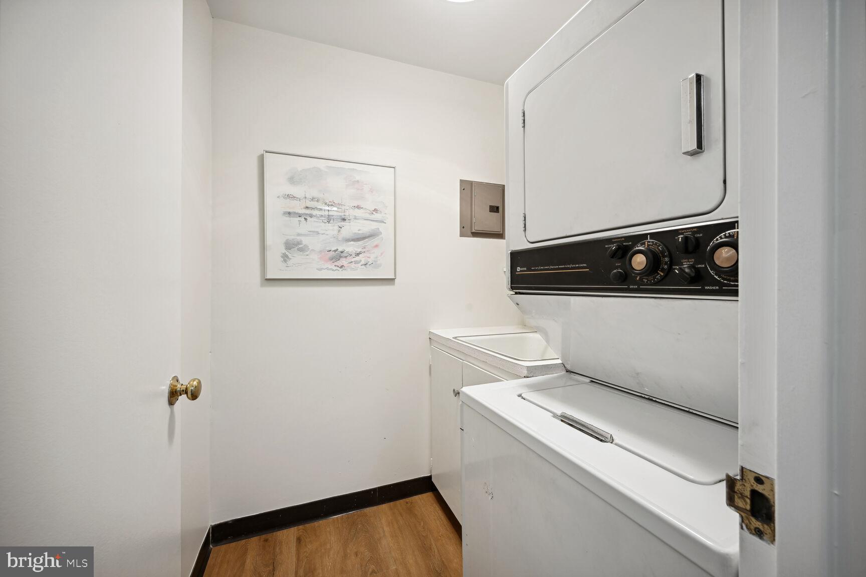 4620 North Park Avenue, Unit 504E Chevy Chase, MD 20815 - Photo 24 of 31 Laundry