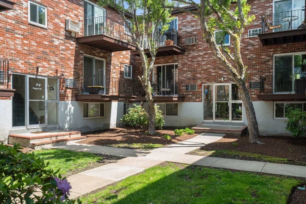 24 Westgate Road, Unit 5 Boston, MA 02467 - Photo 2 of 21