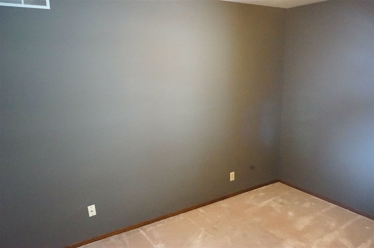 5143 Arbutus Road Rockford, IL 61107 - Photo 11 of 20 Gallery Image 11