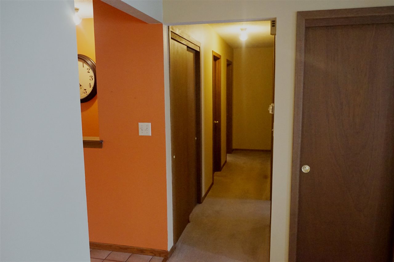5143 Arbutus Road Rockford, IL 61107 - Photo 9 of 20 Gallery Image 9