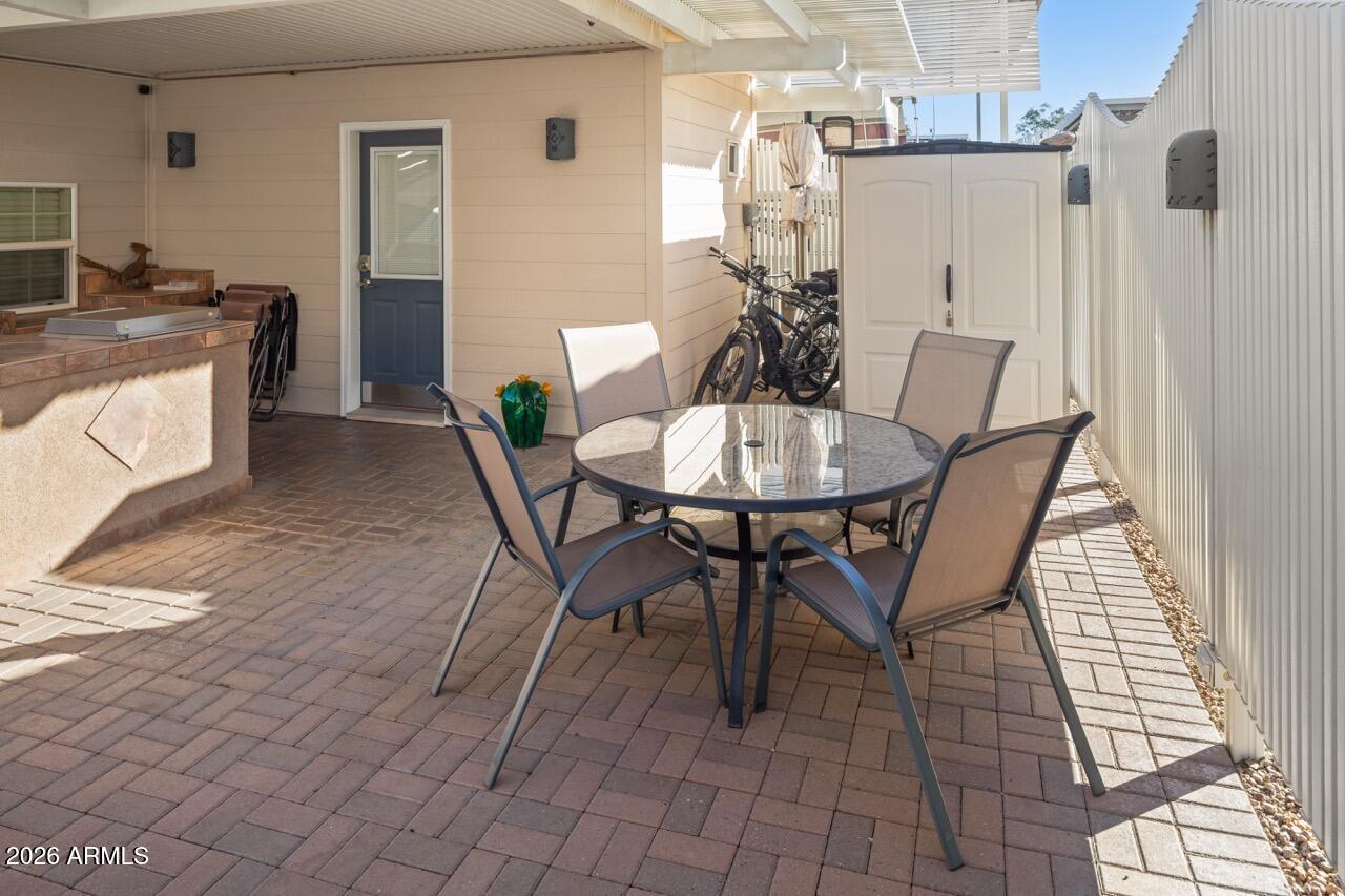 17200 West Bell Road, Unit 1784 Surprise, AZ 85374 - Photo 20 of 25 a view of a dining room with furniture
