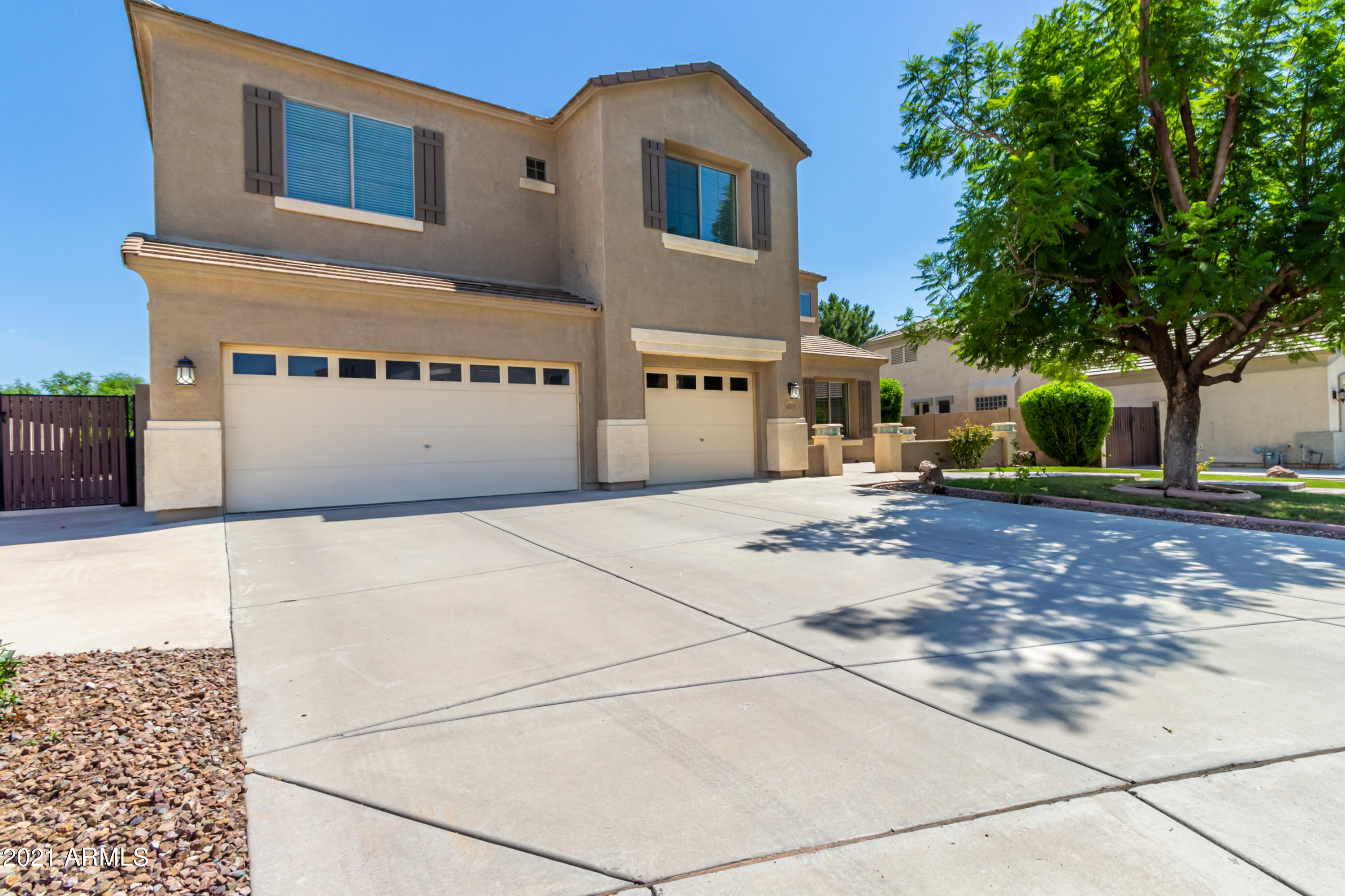 3151 East Hampton Lane Gilbert, AZ 85295 - Photo 3 of 38 03 - Hampton