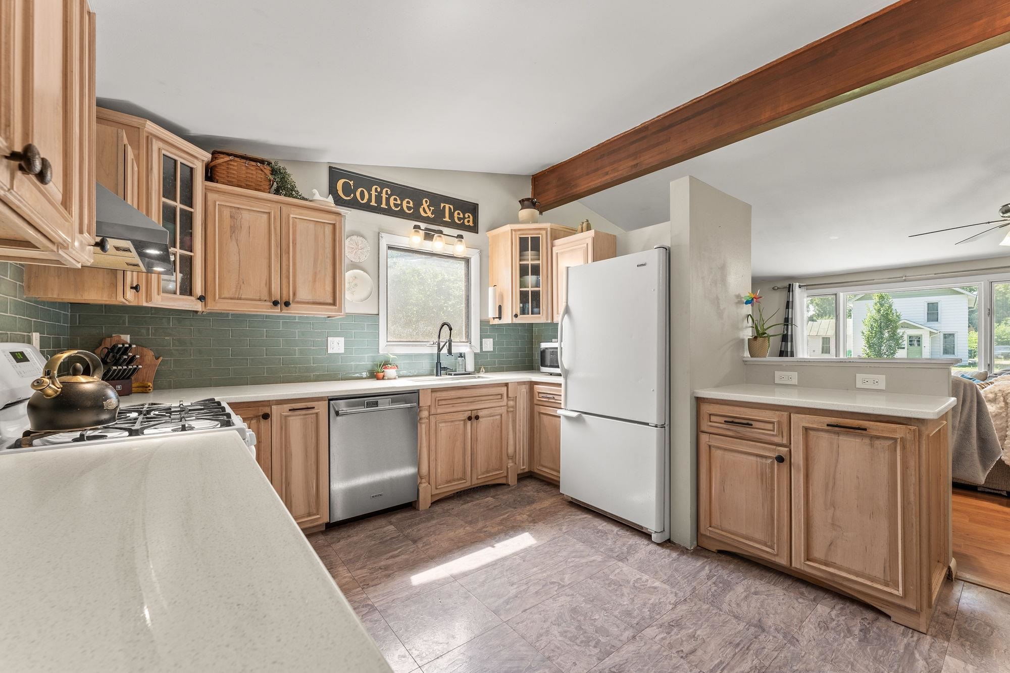 631 10th Street Baraboo, WI 53913 - Photo 6 of 48