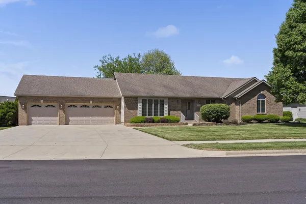 $399,000 | 525 Burdick Drive, Washington Court House, OH 43160