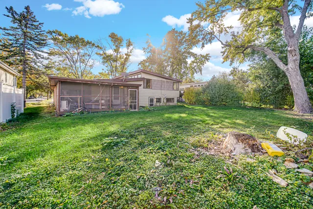 $299,999 | 714 West Pleasant Street, Villa Park, IL 60181