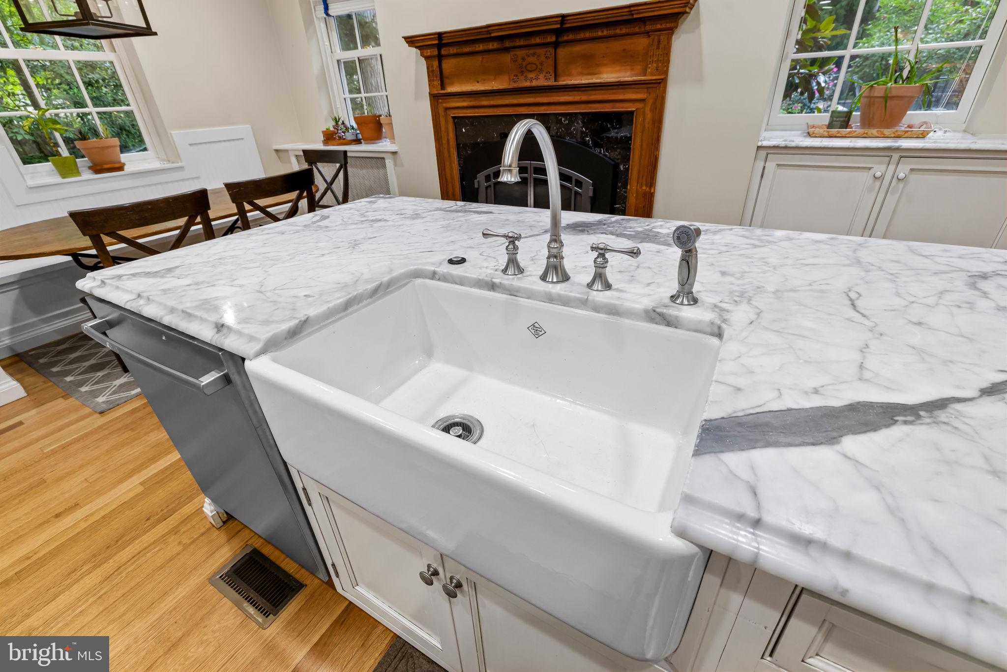8 Club Road Baltimore, MD 21210 - Photo 34 of 80 Marble counters and farm sink