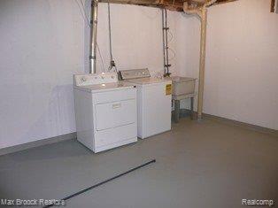 1385 Paddle Wheel Lane, Unit 50 Rochester, MI 48306 - Photo 15 of 21 Laundry