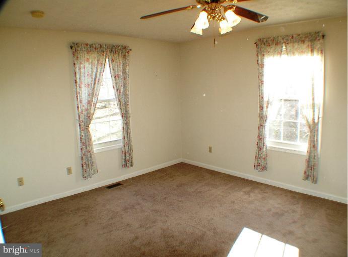 421 Hunting Road Winchester, VA 22603 - Photo 5 of 30 MATSTER BEDROOM