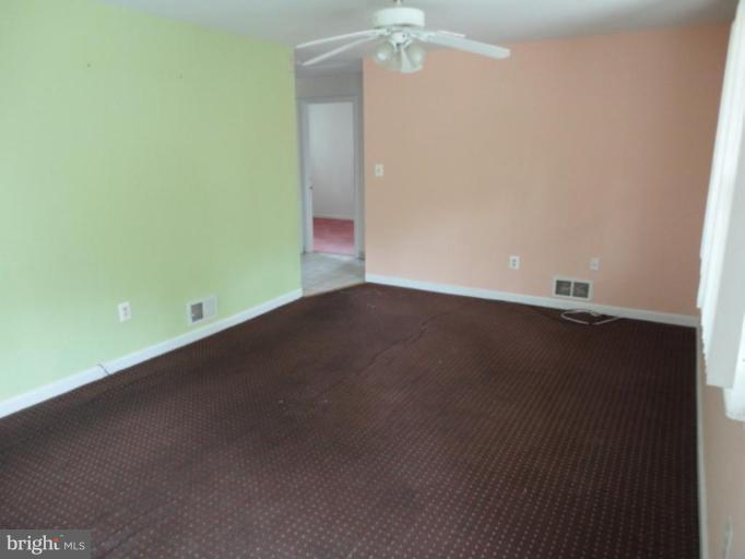 2803 Harris Avenue Silver Spring, MD 20902 - Photo 2 of 9 Living Room