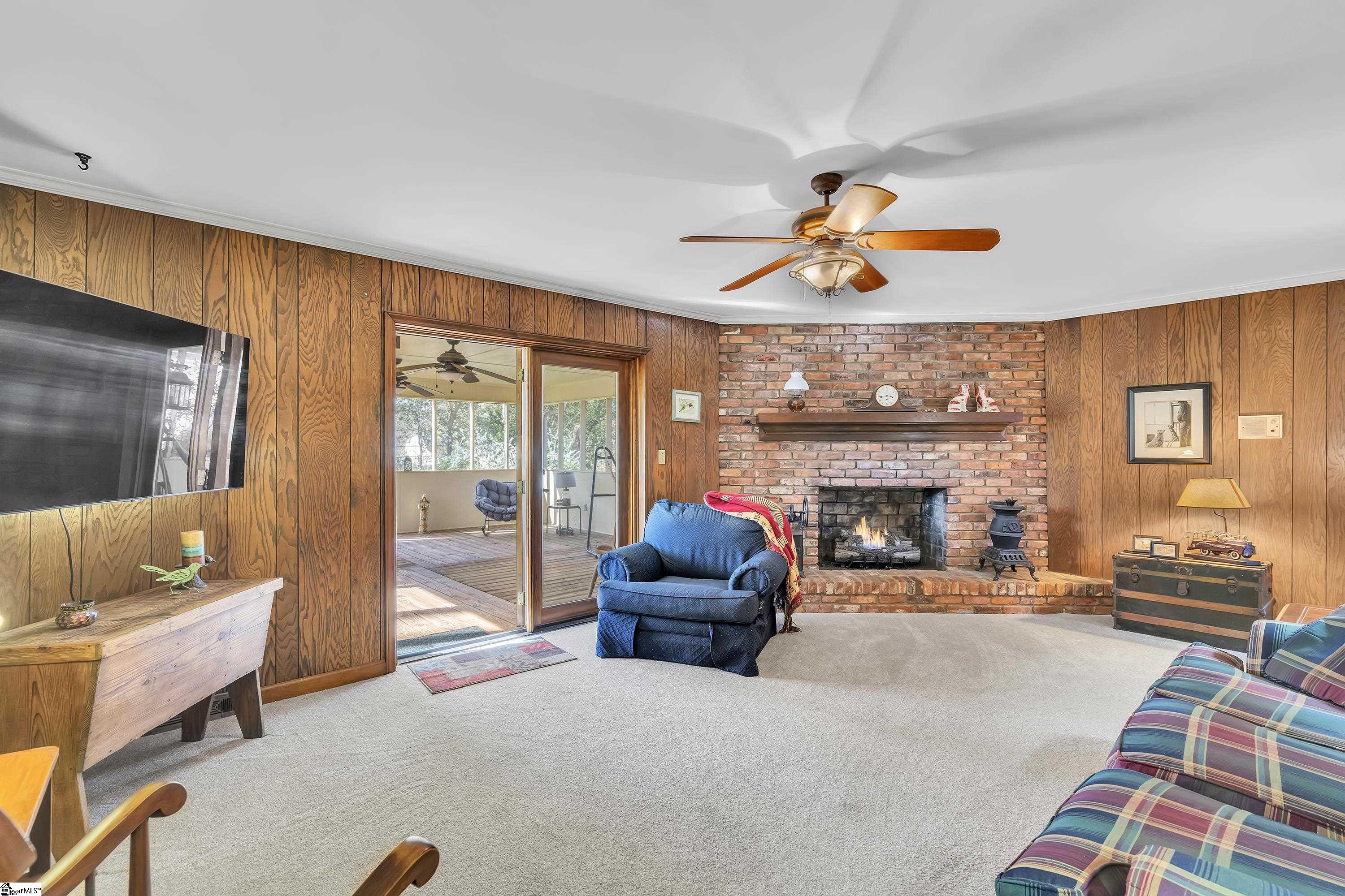 17 Covington Road Greenville, SC 29617 - Photo 4 of 23 Gallery Image 4