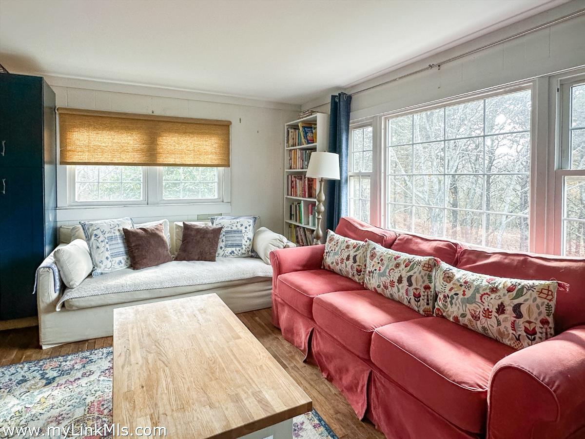 10 Rumpus Ridge Road Chilmark, MA 02535 - Photo 12 of 32 Gallery Image 12