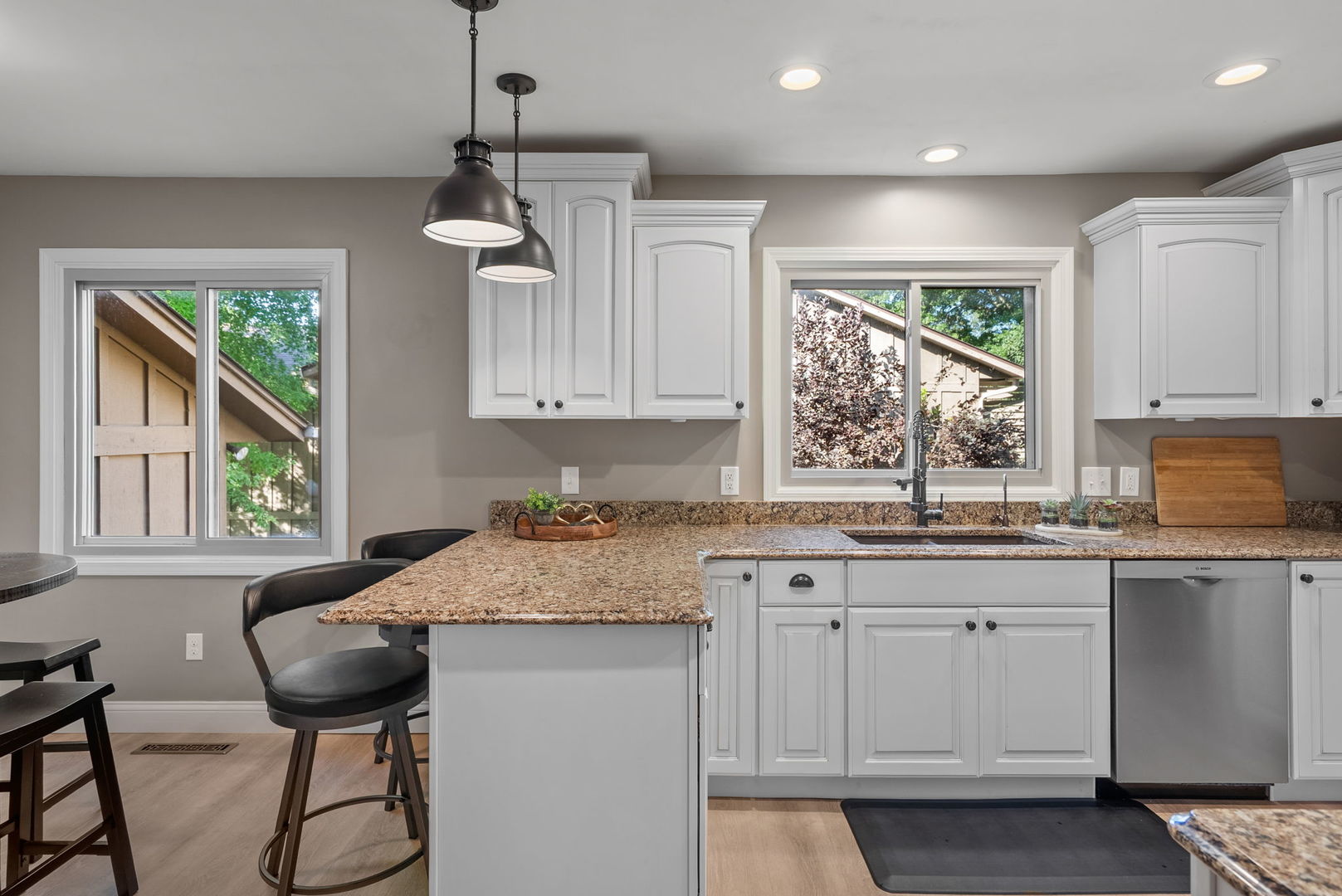 6401 Utica Ridge Road, Unit 19 Davenport, IA 52807 - Photo 15 of 50 Gallery Image 15