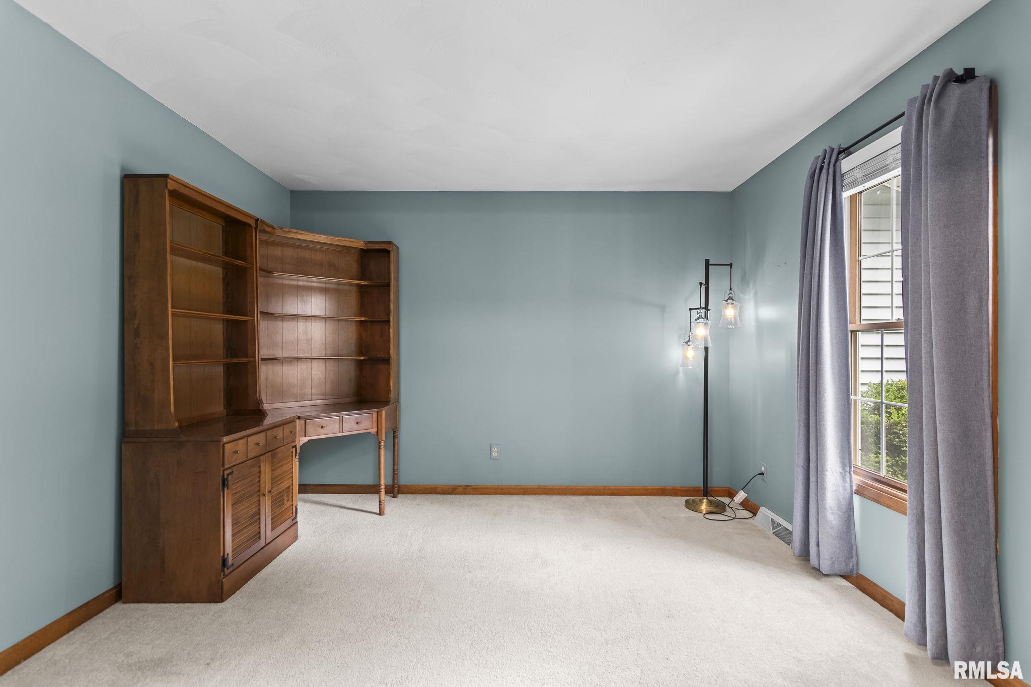 30 Skyview Drive Springfield, IL 62702 - Photo 7 of 53