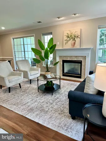 $435,000 | 6607 Thackwell Way, Unit 2201, Alexandria, VA 22315