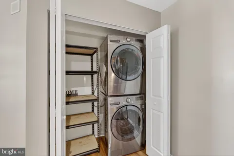 $435,000 | 6607 Thackwell Way, Unit 2201, Alexandria, VA 22315