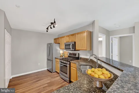 $435,000 | 6607 Thackwell Way, Unit 2201, Alexandria, VA 22315