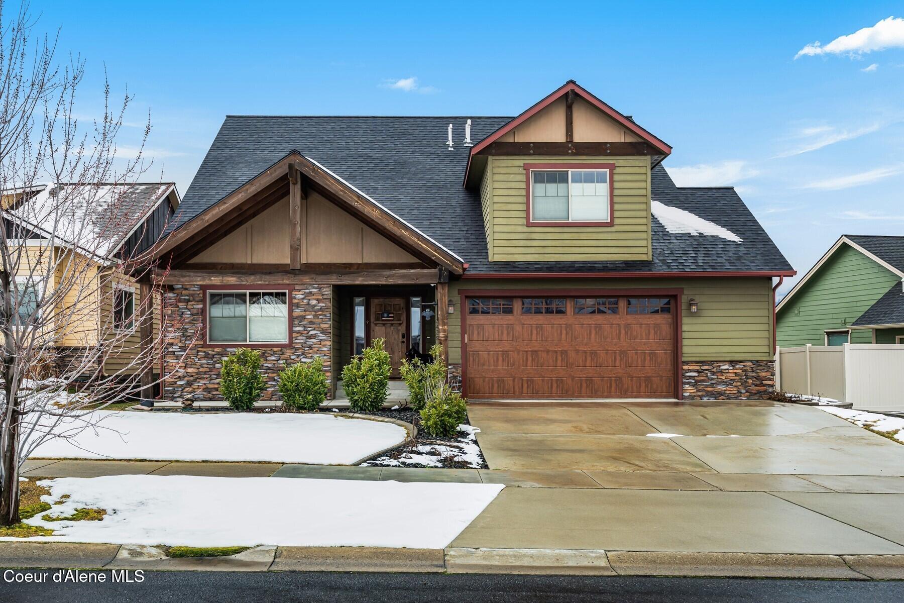 13439 North Shimmering Court Rathdrum, ID 83858 - Photo 1 of 52 Gated Radiant Lake living