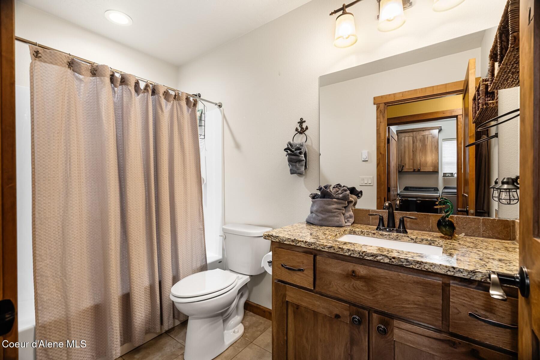 13439 North Shimmering Court Rathdrum, ID 83858 - Photo 9 of 52 Guest Bath