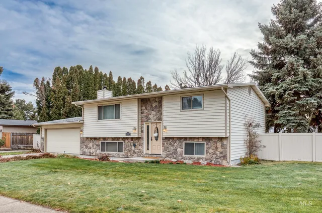 $650,000 | 11127 West W Mowhawk Drive, Boise, ID 83709