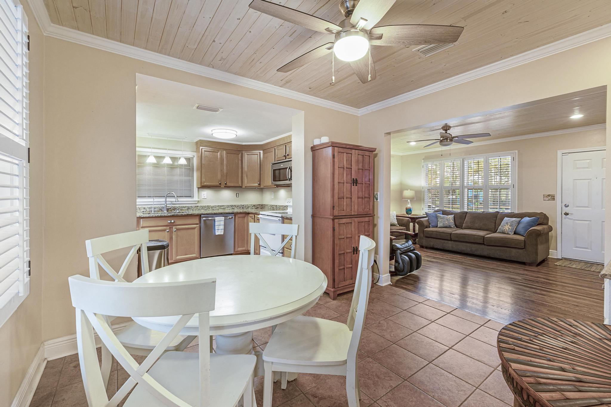426 Gibbs Road Pensacola, FL 32507 - Photo 14 of 35