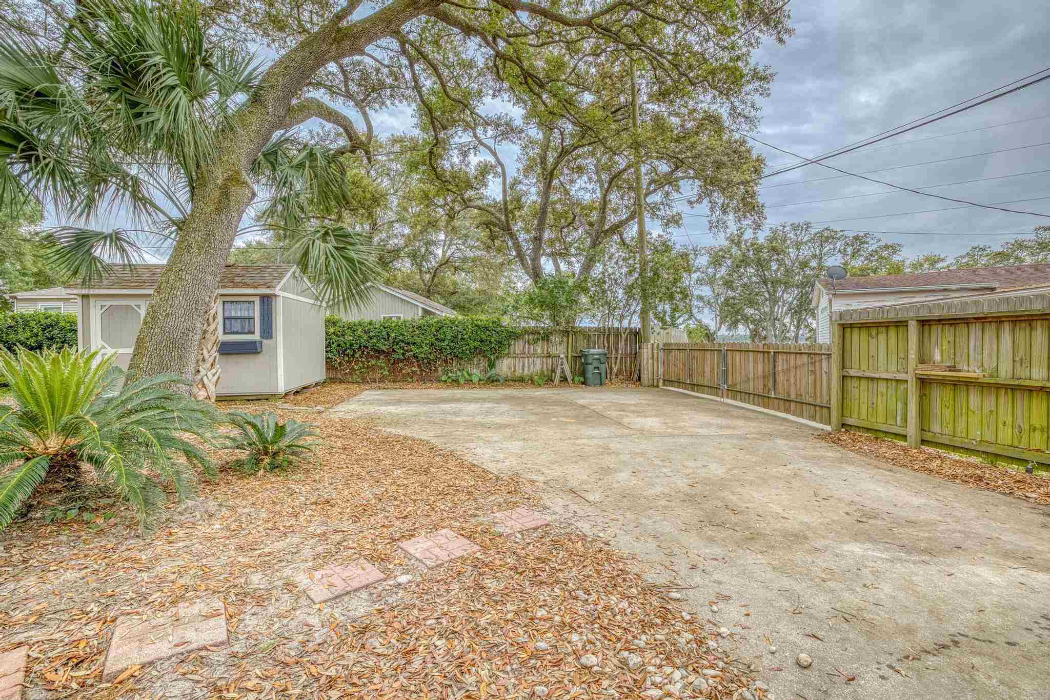 426 Gibbs Road Pensacola, FL 32507 - Photo 29 of 35