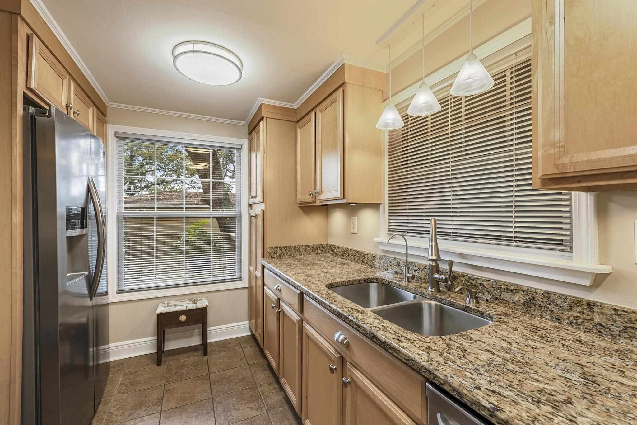 426 Gibbs Road Pensacola, FL 32507 - Photo 10 of 35
