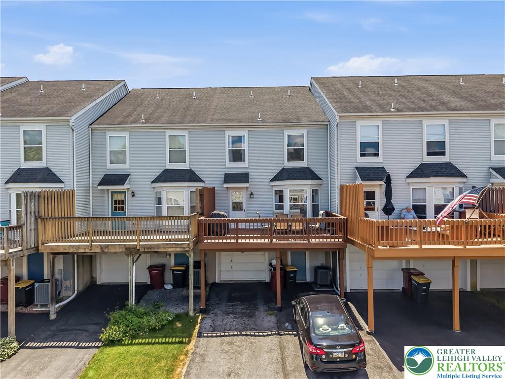 309 Hill Road Whitehall, PA 18052 - Photo 6 of 31
