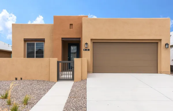 $640,000 | 15 Calle Reflejo, Santa Fe, NM 87508