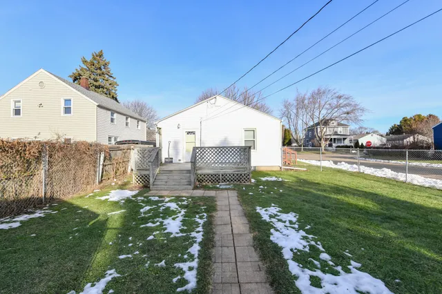 $180,000 | 1601 Richard Avenue, Mount Pleasant, WI 53403