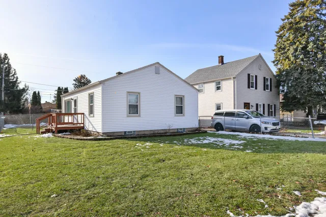 $180,000 | 1601 Richard Avenue, Mount Pleasant, WI 53403