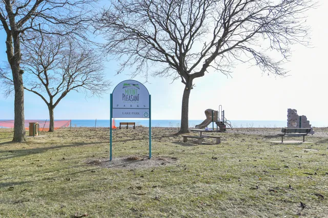 $180,000 | 1601 Richard Avenue, Mount Pleasant, WI 53403