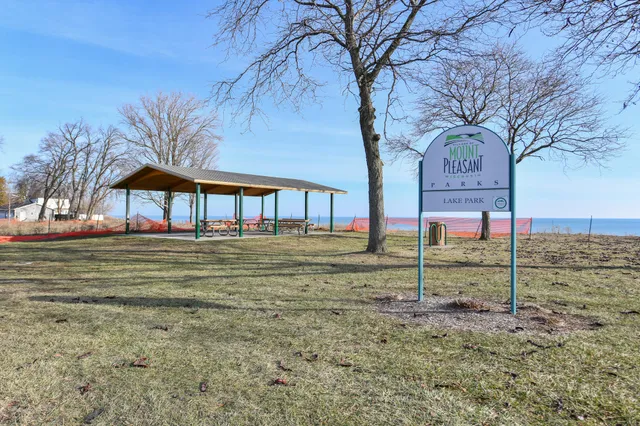 $180,000 | 1601 Richard Avenue, Mount Pleasant, WI 53403