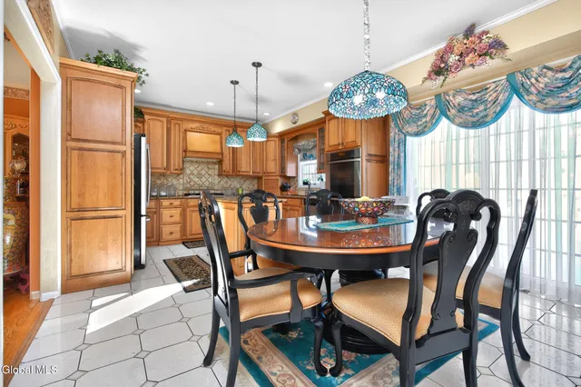 $699,000 | 5 Cephalonia Drive, Niskayuna, NY 12309