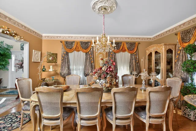 $699,000 | 5 Cephalonia Drive, Niskayuna, NY 12309