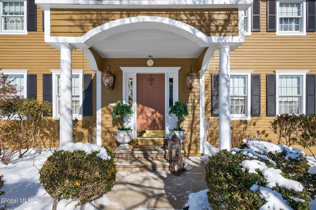 $699,000 | 5 Cephalonia Drive, Niskayuna, NY 12309