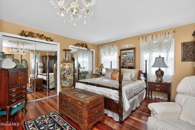 $699,000 | 5 Cephalonia Drive, Niskayuna, NY 12309