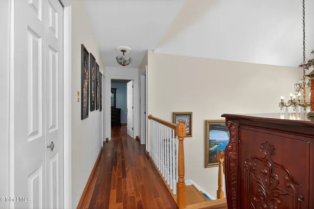 $699,000 | 5 Cephalonia Drive, Niskayuna, NY 12309